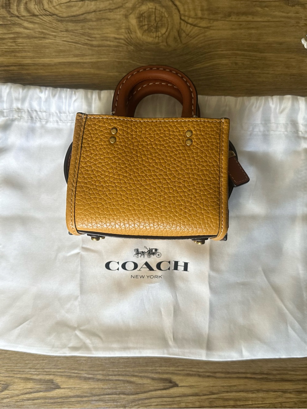 Coach  Rogue 12.  New and never worn. Strap: 21.5in - Picture 3 of 14